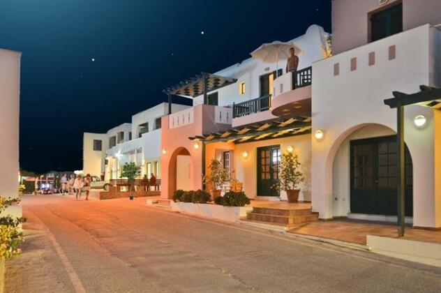 Golden Bay Hotel & Apartments Agios Prokopios - Photo2