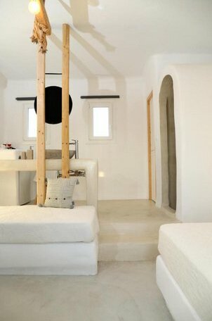 Irida Luxury Apartments - Photo2