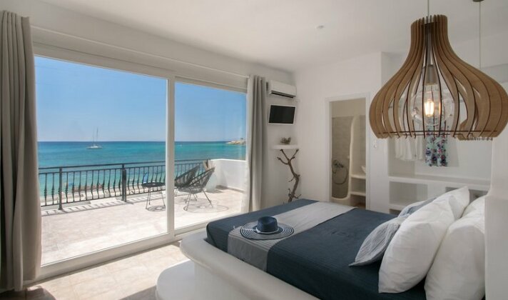 Manios Suites - Photo2
