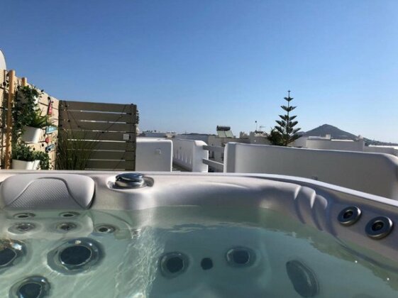 My Naxian Haven with Private Outdoor Jacuzzi - Photo3