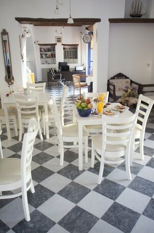 Naxian Queen Luxury Villas & Suites - Photo2