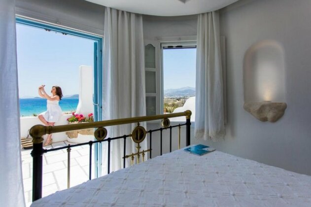 Naxian Riviera Exclusive Seafront Suites Junior Suite - Photo2