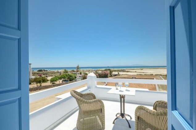 Naxos beachfront villa with pool - Photo5