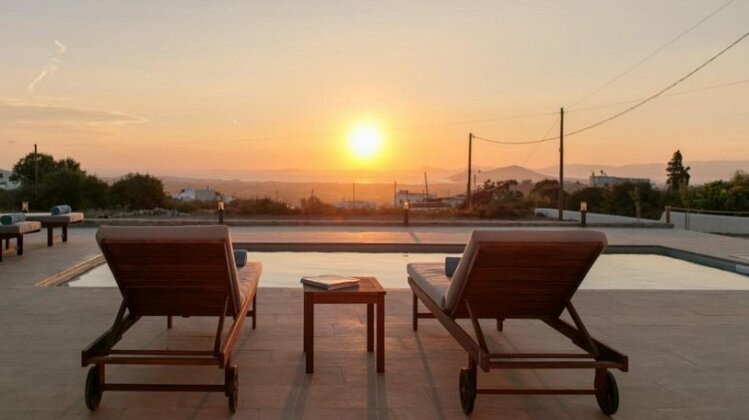 Naxos Infinity Villa and Suites - Photo3