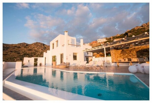 Villa Flo Naxos Island
