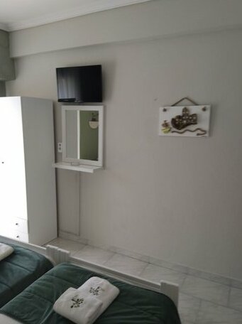Dionisos Elia - Photo3