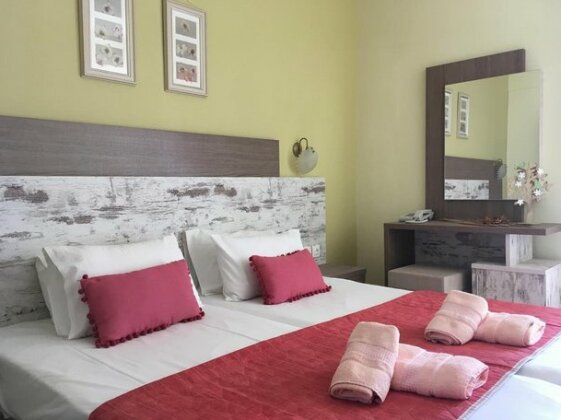 Dionisos Palms Apartments - Photo4