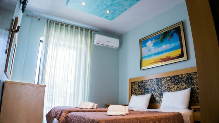 Milonas House Apartments - Photo3