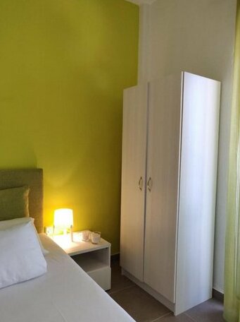 Chelona Apartments - Photo5