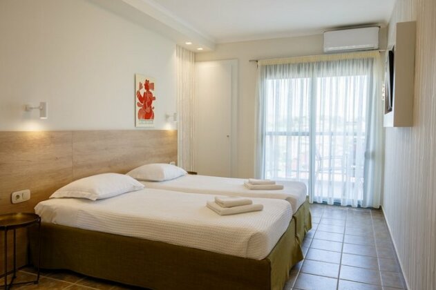 Marialena Nea Plagia - Photo5