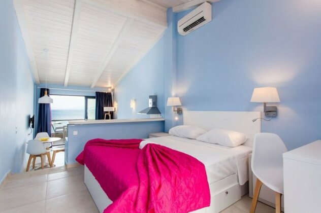 Elpiniki Luxury Apartments - Photo3