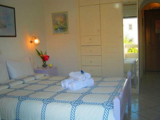 Neapoli Rooms - Photo4
