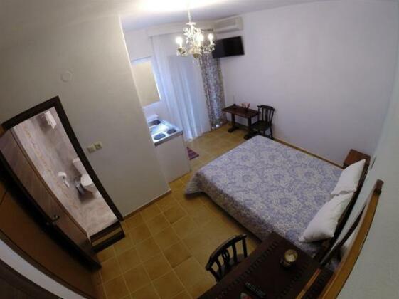 Akrotiri Hotel - Photo5