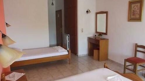 Hotel Papagalos - Photo4
