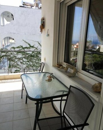 Menexe Apartments-Karavi - Photo3