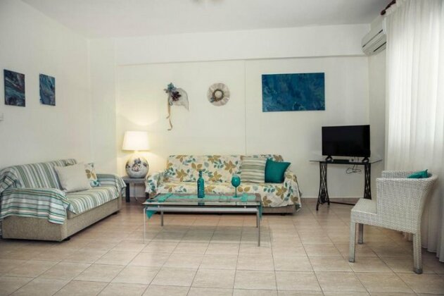 Menexe Apartments-Kelyfos - Photo2