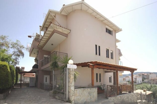  Photo 2