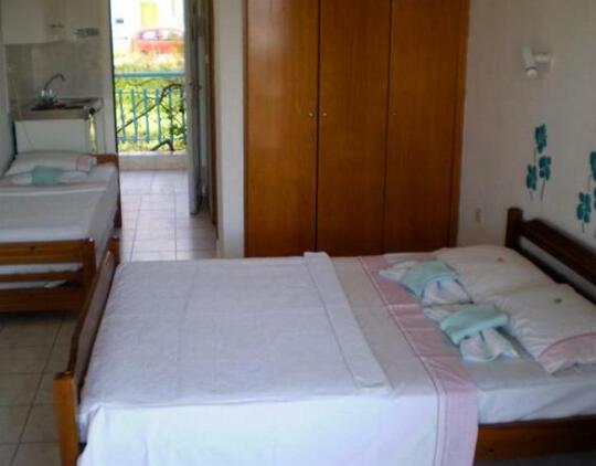 Pella - Photo5