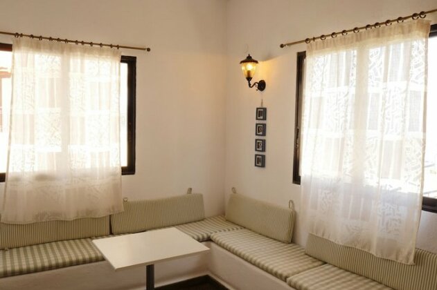Skouna - Photo3