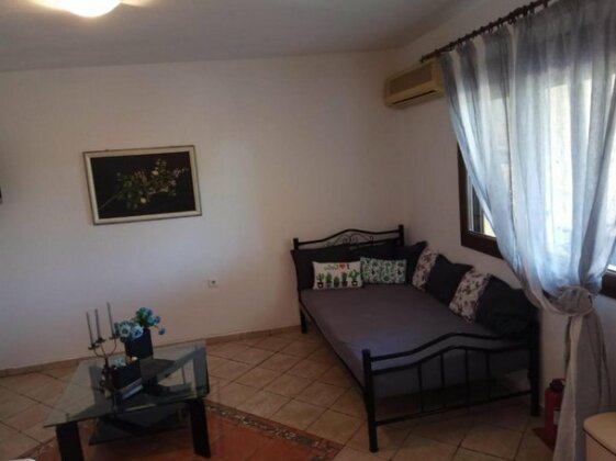 Ourania's Apartment - Photo5