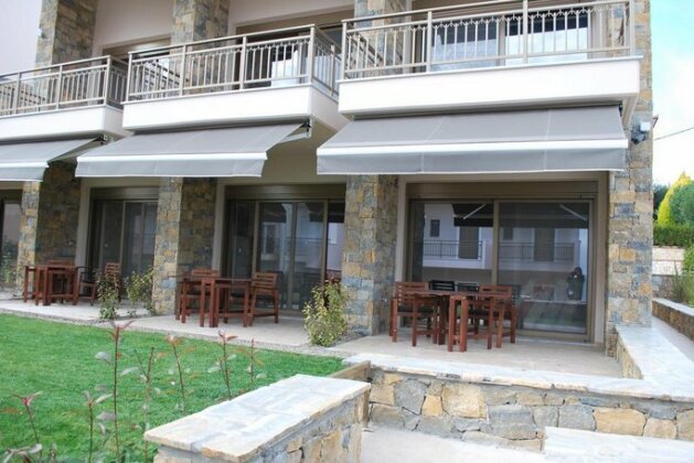 Royalty Suites Nikiti - Photo3