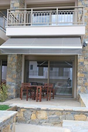 Royalty Suites Nikiti - Photo4