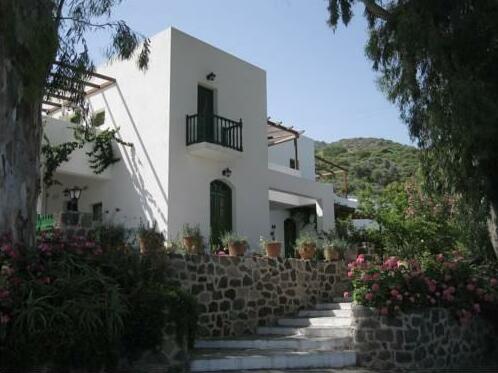 Mammis Apartments - Photo2
