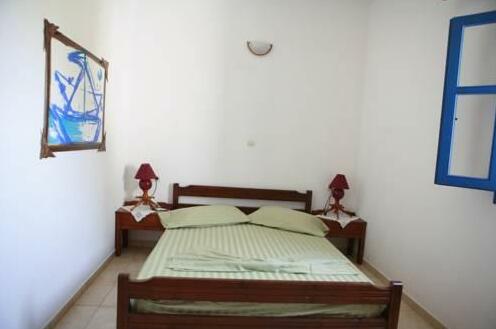 Mammis Apartments - Photo3