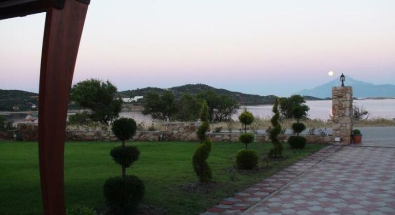 Athos Bay Villa - Photo4