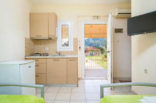 Kargas Apartments - Photo2