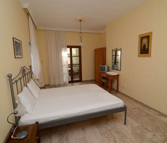 Elizabeth Rooms & Apartments - Photo2