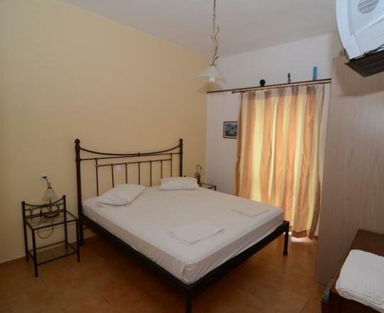 Elizabeth Rooms & Apartments - Photo4