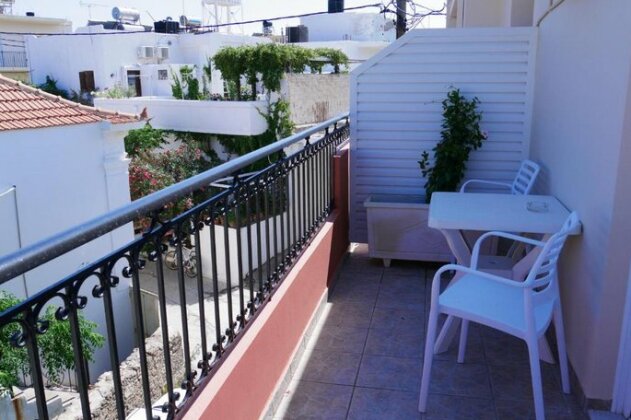 Hanna's Apartments - Photo2