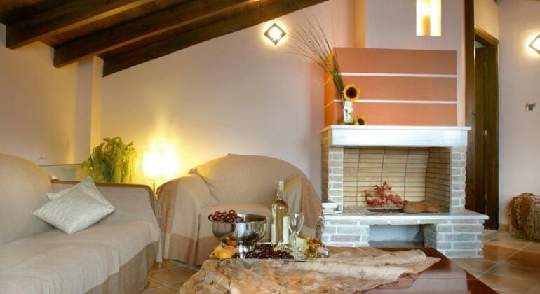 Hotel on the Rocks - Photo5