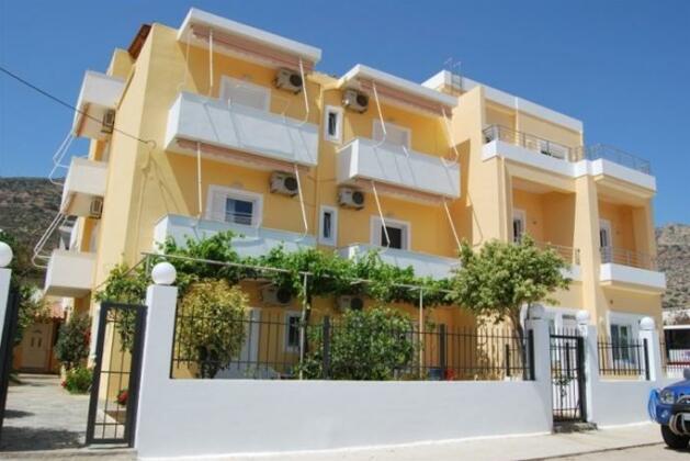 Michalis Studios and Apartments - Photo2