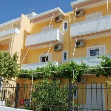 Michalis Studios and Apartments