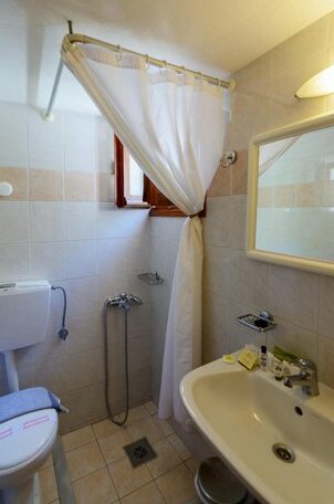 Relax Apartments and Studios - Photo5