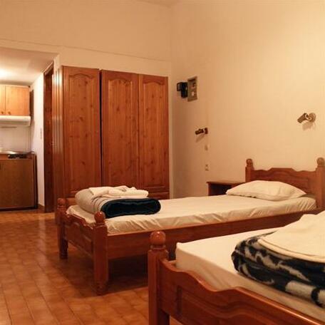 Stelios Rooms - Photo2