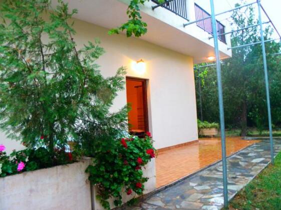 Stelios Rooms - Photo3