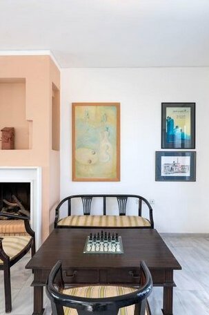 Aris Villa - Photo2