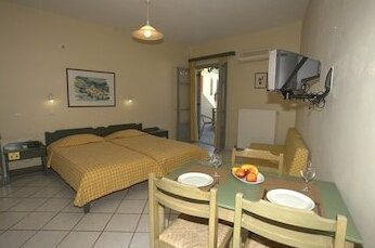 Philoxenia Apartments - Photo2