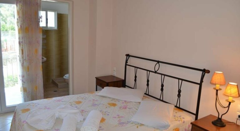 Annas Apartment Parga - Photo2