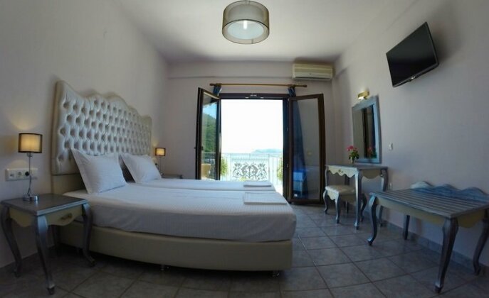 Enjoy Lichnos Bay Village Camping Hotel and Apartments - Photo4