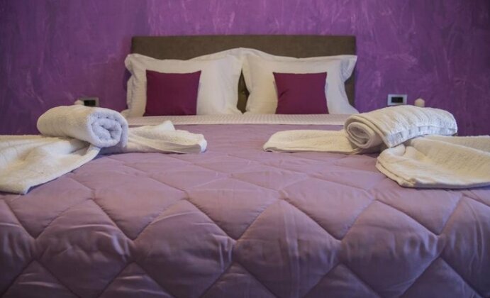 Leonidas House - Photo2