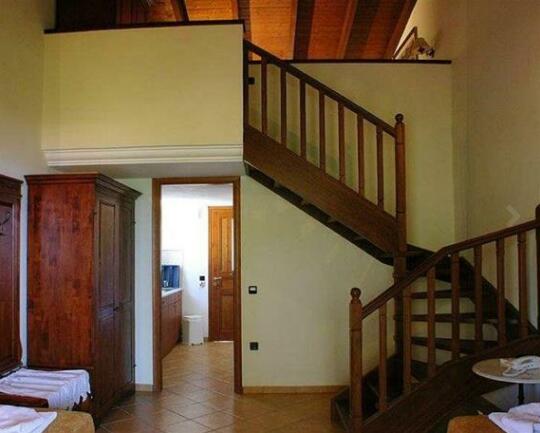 Magda's Hotel Apartments - Photo2