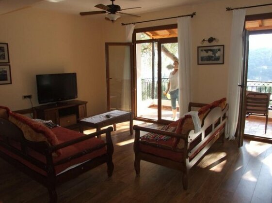 Magda's Hotel Apartments - Photo4