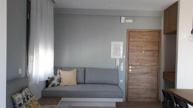 Melcon Luxury Suites - Photo4