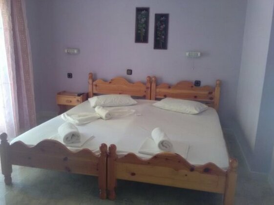 Stamatia Rooms - Photo4