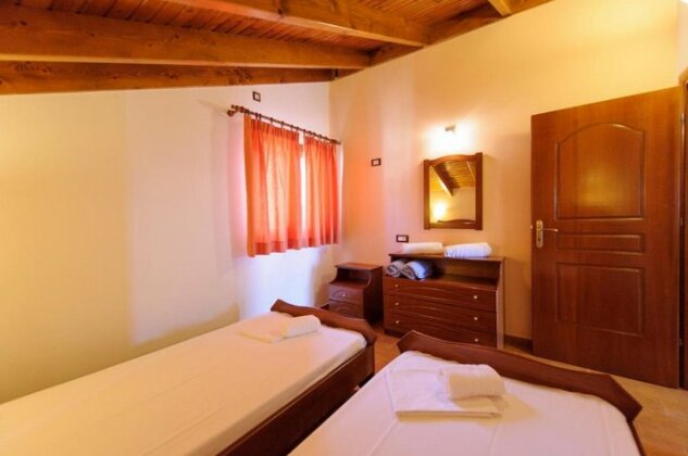 Status Luxury Apartments and Penthouse - Photo4