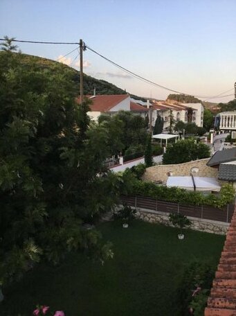 Villalithos Studio 2